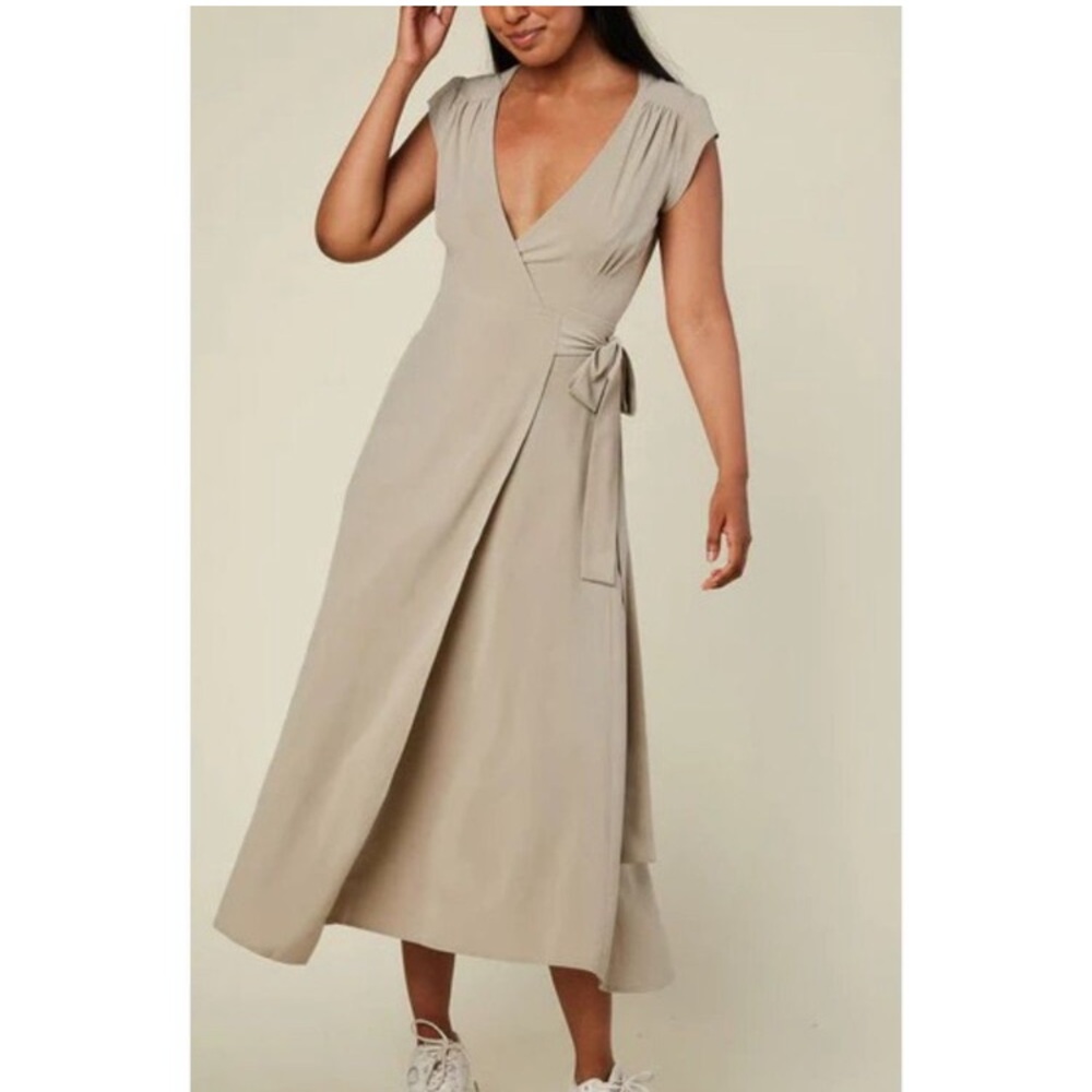 Wayre Roma Reversible Wrap Dress Size XL Cream Long minimalist